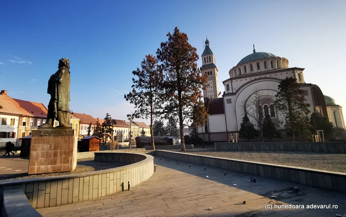 Piașa centrală din Orăștie. Foto: Daniel Guță