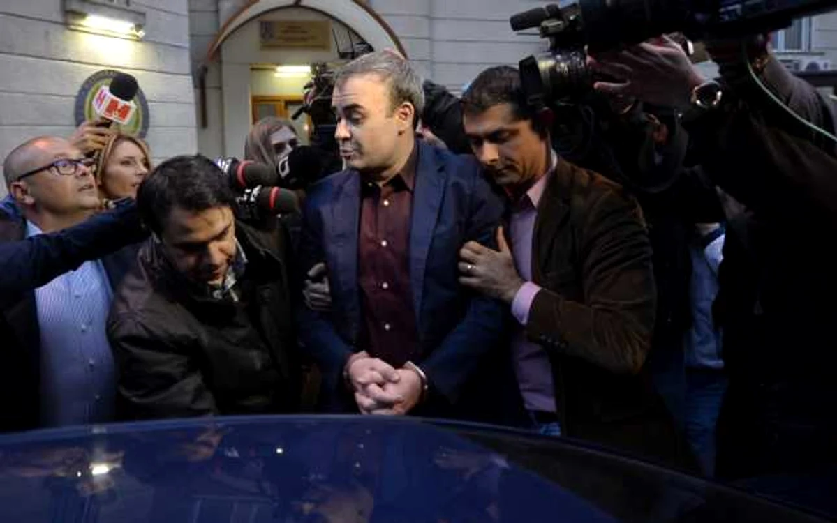 Darius Vâlcov a fost reţinut de procurorii anticorupţie Foto Mediafax
