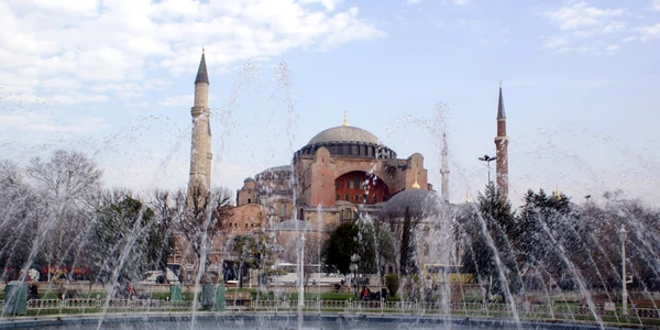 bazilica sfanta sofia instanbul foto shutterstock