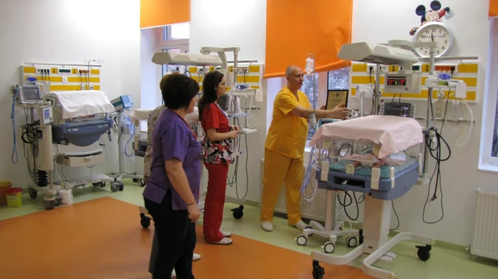 Aparatură medicală pentru secţia de neonatologie