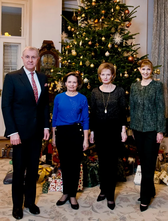 Principele Radu, Principesa Sofia, Majestatea Sa Margareta și Principesa Maria de Crăciun 2024   Daniel Angelescu, Casa Majestății Sale jpeg