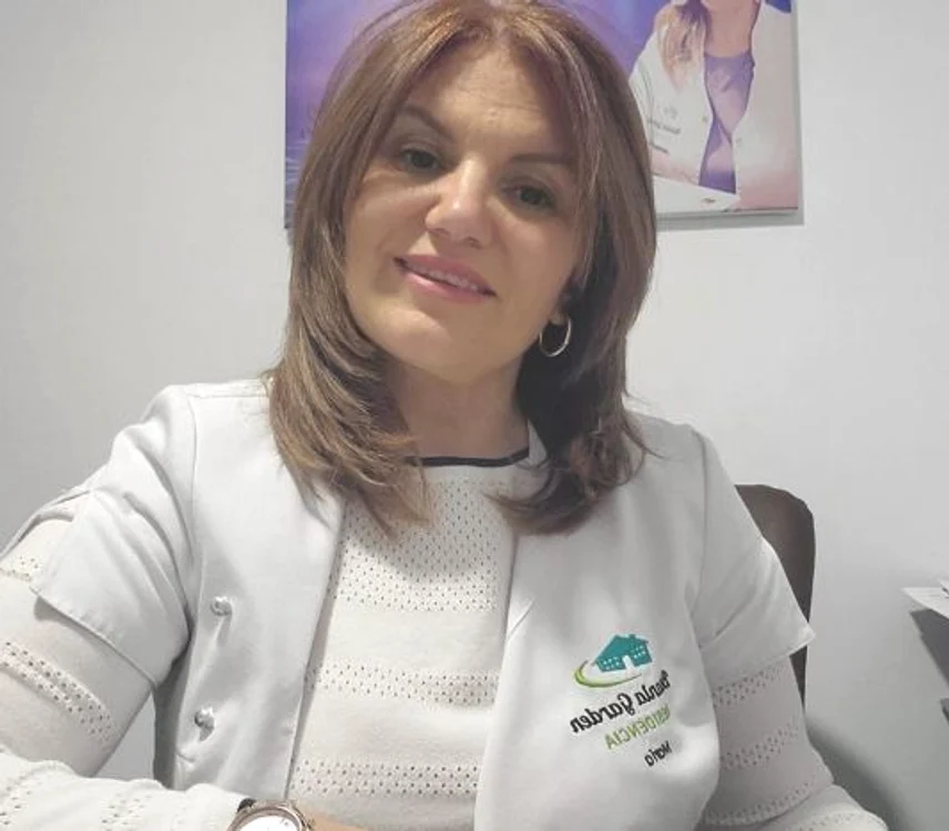 
    O asistentă româncă din Spania a făcut apel la cadrele medicale de la noi din țară să nu-și părăsească posturilefoto: arhivă personală  