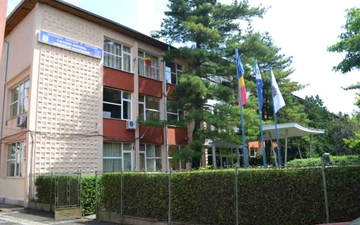 Colegiul Naţional „Gheorghe Vrănceanu“ este cel mai bun liceu din judeţul Bacău şi printre primele din ţară FOTO Mircea Merticariu