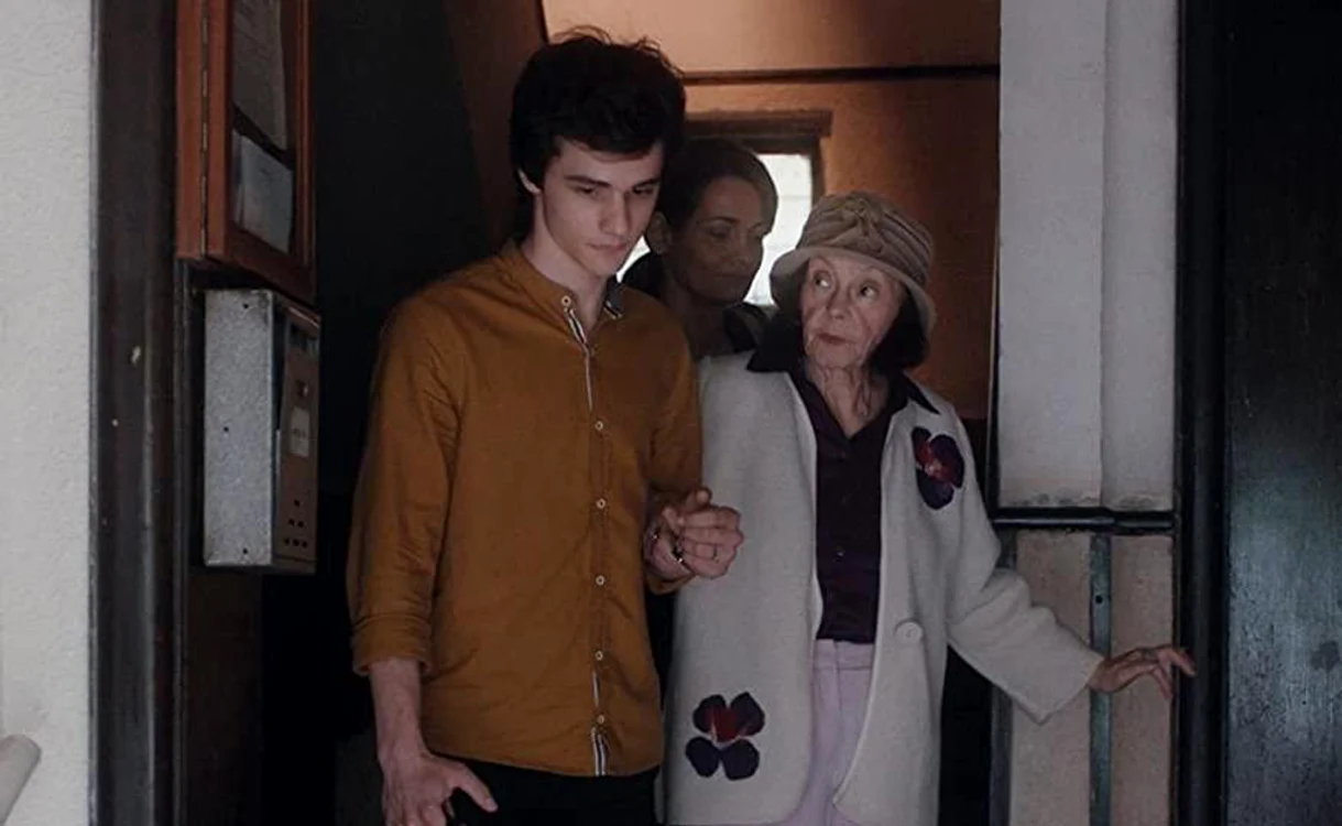 
    Marina Voica, alături de Elvira Deatcu şi de Ştefan Iancu  