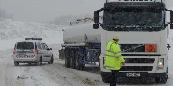 Foto Adevărul/Codul portocaliu vizează DN 74, în zona Dealul Mare 