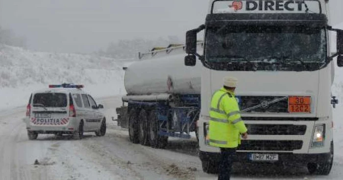 Foto Adevărul/Codul portocaliu vizează DN 74, în zona Dealul Mare 