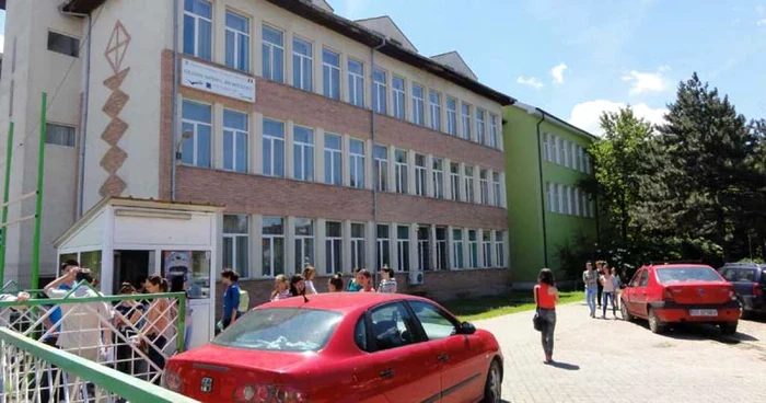 Bacalaureatul de toamnă 2014 este în plină derulare (FOTO: Mugurel Manea)