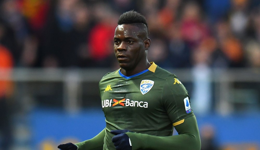Rapid, luată în râs pentru că vrea să-l aducă pe Balotelli. „Își va punea scobitori la ochi de la stat prin baruri”
