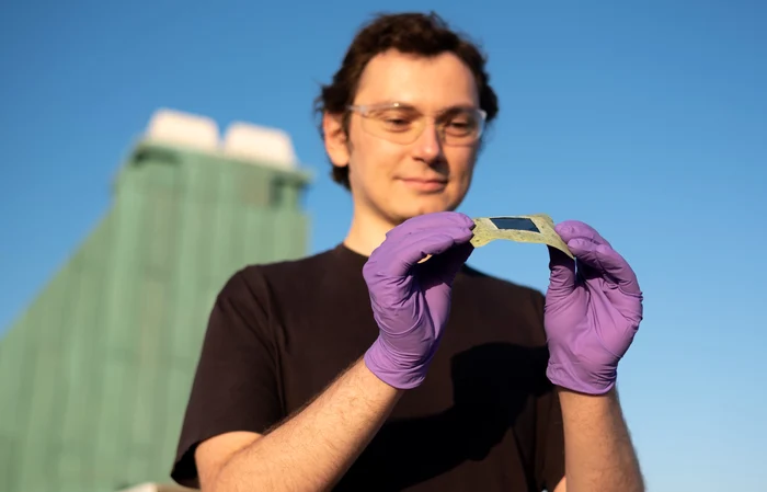 Românul Virgil Andrei este convins că invenția sa poate opri criza energetică. Foto: Adevărul.ro