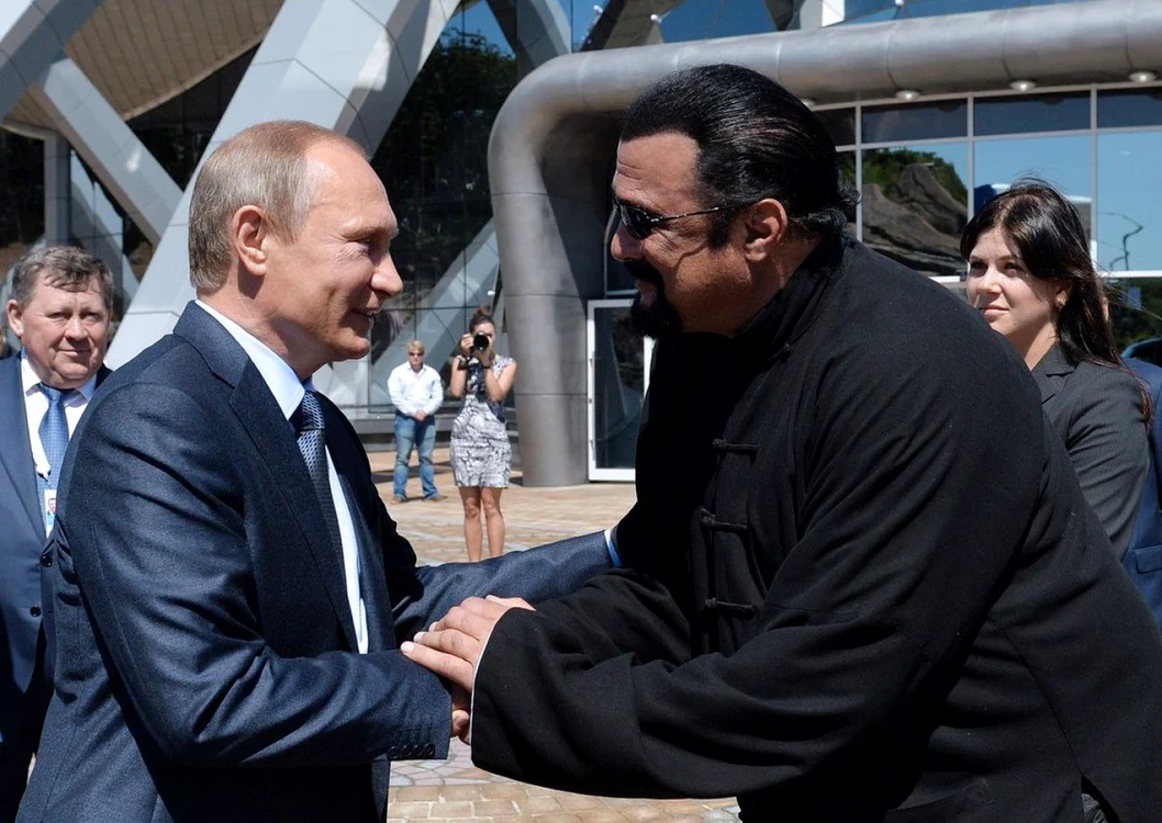 Steven Seagal şi Vladimir Putin. Foto: Profimedia