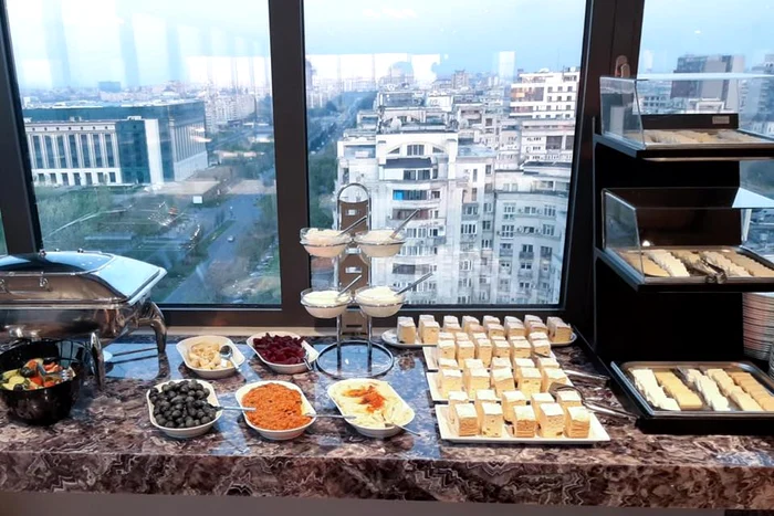 Medicii au mesele asigurate