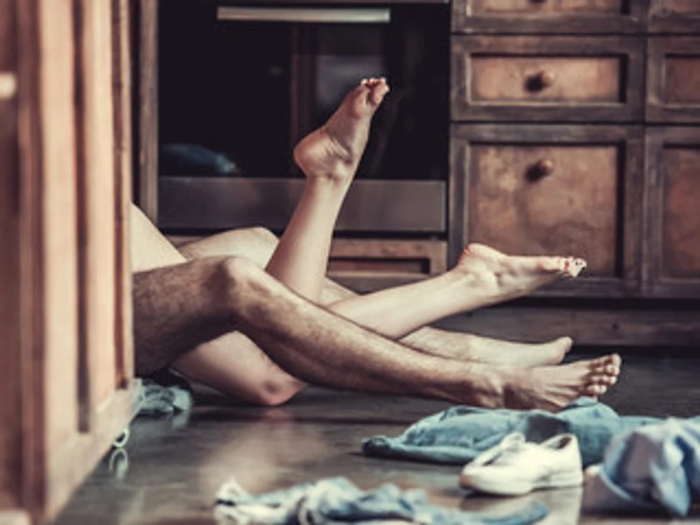 
    Sexul oral, stimularea clitorisului sau masturbarea reciprocă sunt considerate de unii preludiufoto: 123RF  