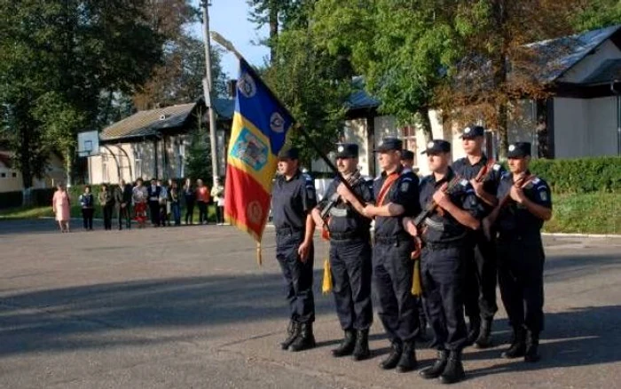 300 de elevi de anul I are Şcoala Militară de Subofiţeri Jandarmi Fălticeni