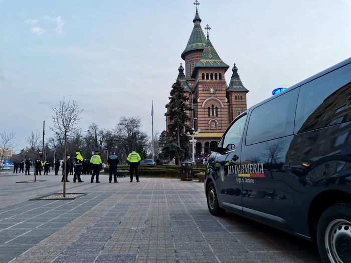 Forţele de ordine au blocat centrul Timişoarei FOTO Ş.Both