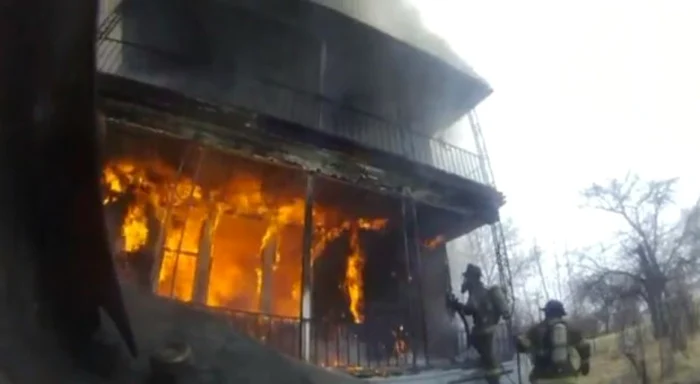 Incendiul a izbucnit la o casă de pe strada Paul Greceanu FOTO Arhivă
