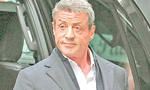 Jackie Chan nu va părăsi  Hong Kongul în acest an de teama  pericolelor care se pot ivi (Fotografii: Guliver/Splashnews/Reuters) jpeg