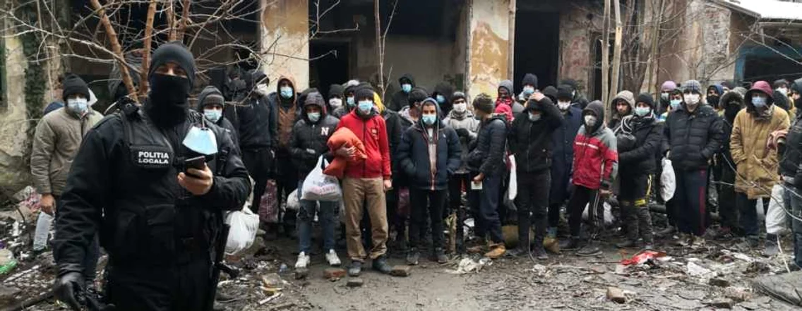 Migranţii au ocupat o clădire abandonată din Timişoara