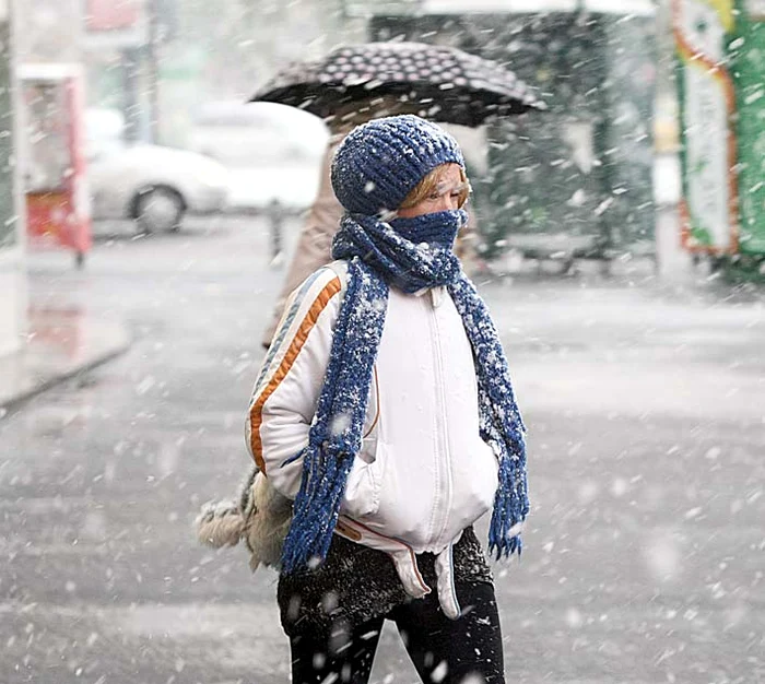 În weekend, în Bucureşti, a nins ca-n mijlocul iernii