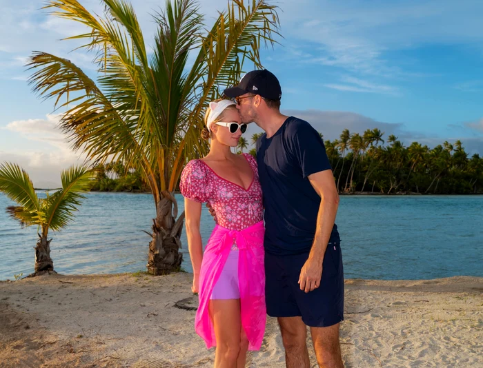 Paris Hilton și Carter Reum celebrează luna de miere în Bora BoraFoto: Profimedia