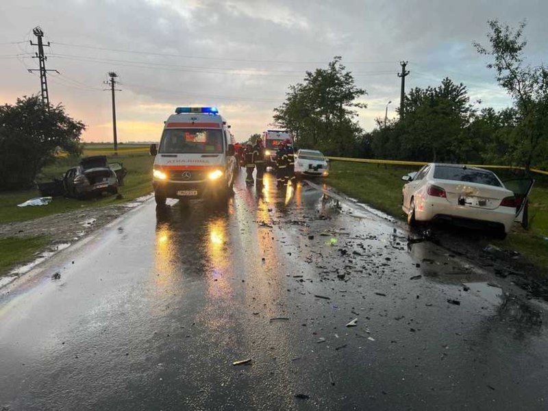 Accident tragic în Timiș: O femeie și-a pierdut viața, iar alte patru persoane, printre care doi copii, au fost rănite