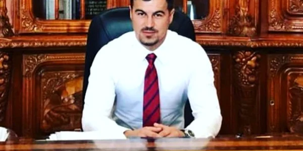 adrian alexandrov - partenerul Elenei Udrea - foto facebook
