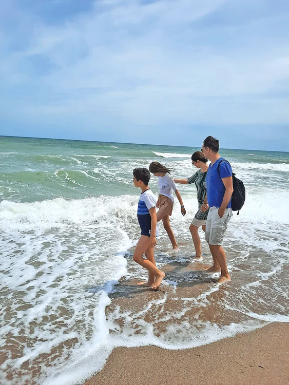 Din cauza vremii, nu au putut face baie în mare