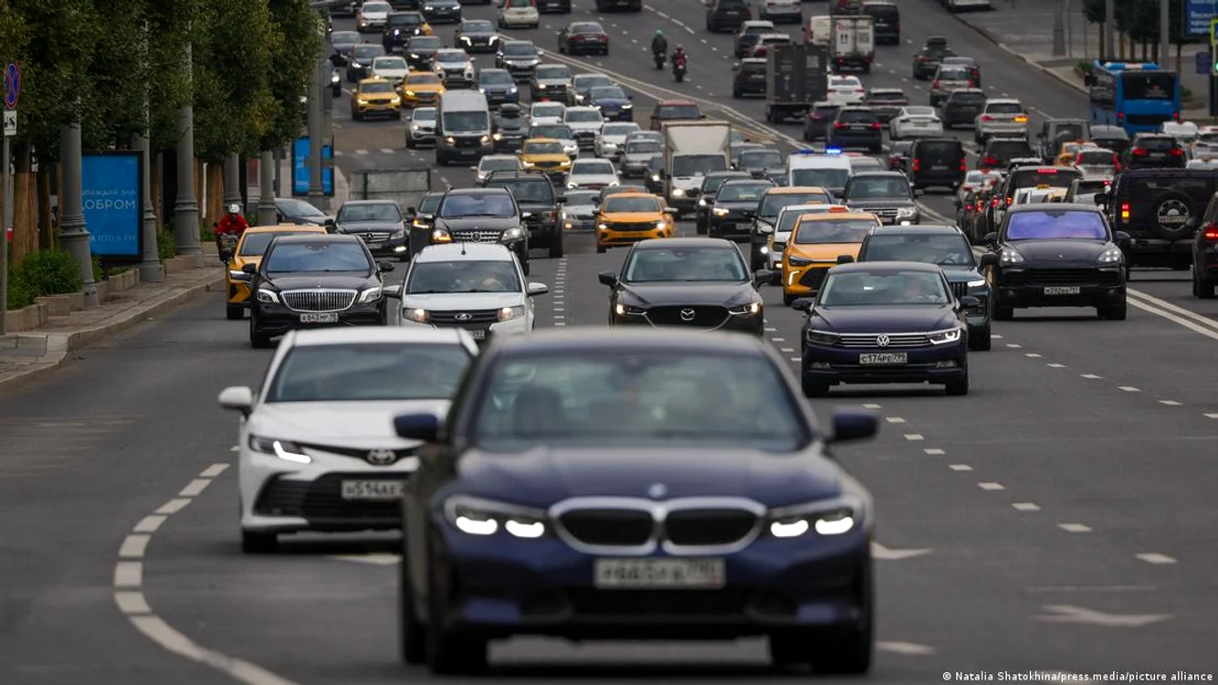 Peste 100 de automobile date în urmărire de Germania au fost descoperite în Rusia