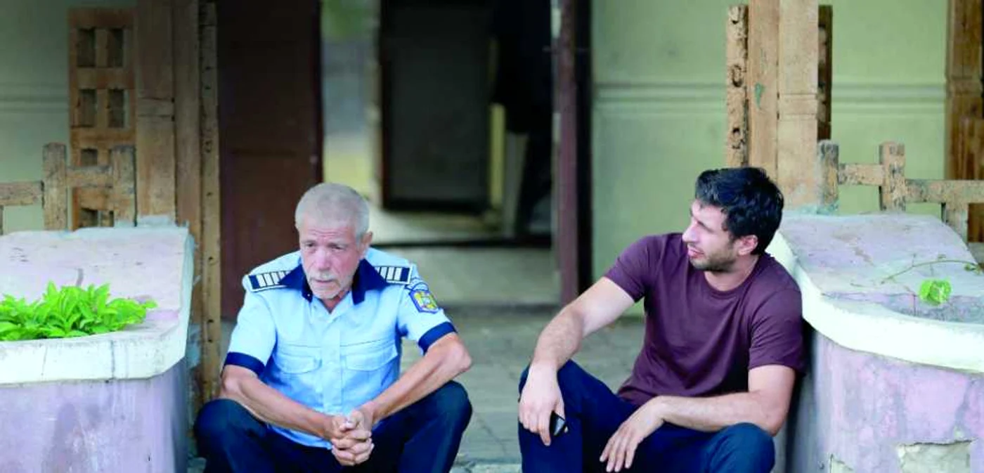 Gheorghe Visu şi Dragoş Bucur, în filmul Câini, în regia lui Bogdan Mirică