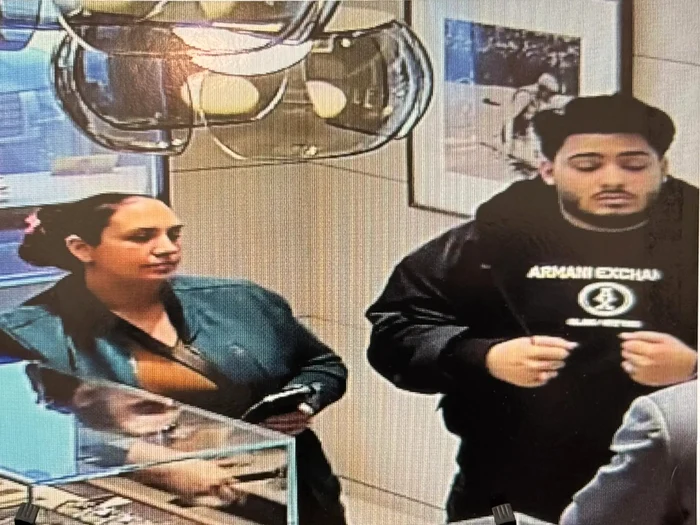 Românul, surprins în magazinul de bijuterii/FOTO: X @Crime_In_NYC