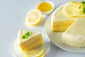 Tort cu lamaie si nuca de cocos  Sursa foto shutterstock 1955167681 jpg