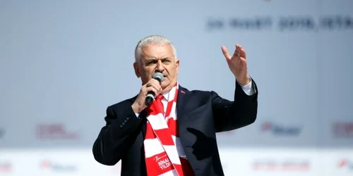 Binali Yildirim in campanie electorala FOTO EPA-EFE