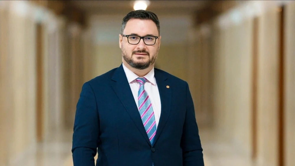 Deputatul AUR Dan Tănasă acuză o acțiune de kompromat la adresa sa: „Godină l-a sunat pe președintele blocului în care locuiesc”