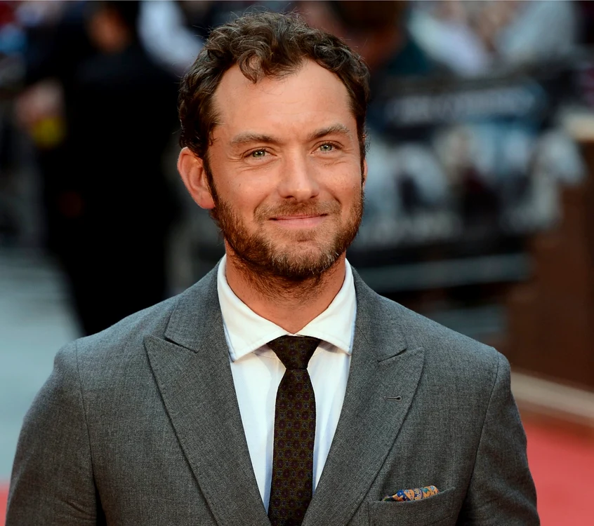 
    Jude Law, tată pentru a cincea oarăFoto Click!  