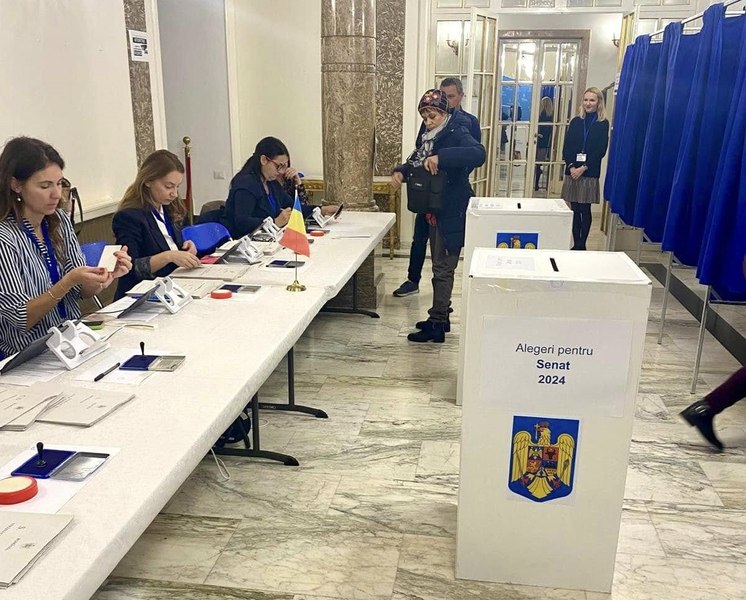 Încăierare la o secţie din diaspora. Un român care n-a fost lăsat să voteze fără acte la Roma a pus la pământ un agent de securitate
