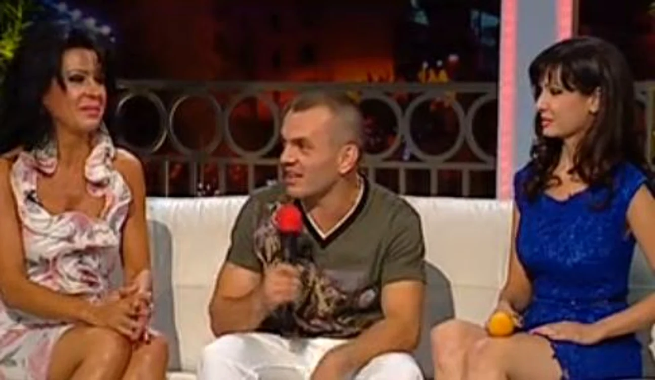 Pitbull Atodiresei a venit la emisiune cu soţia lui şi soacra (captură: Kanal D)