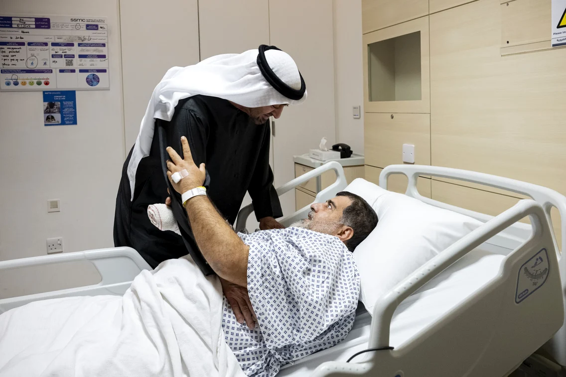Președintele Emiratelor Arabe Unite, în vizită la victimele atacurilor iraniene FOTO: X/ @Sajwani