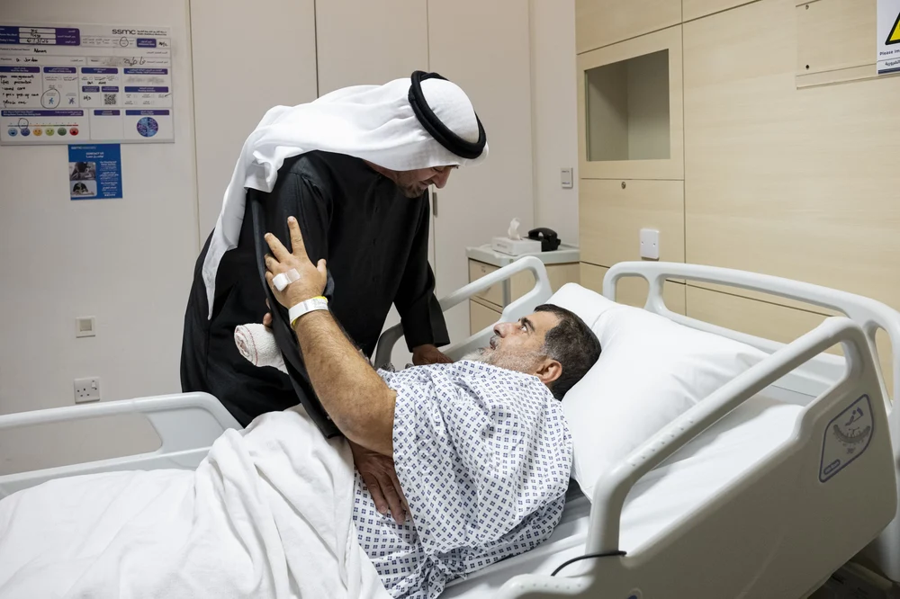 Președintele Emiratelor Arabe Unite, în vizită la victimele atacurilor iraniene internate în spital