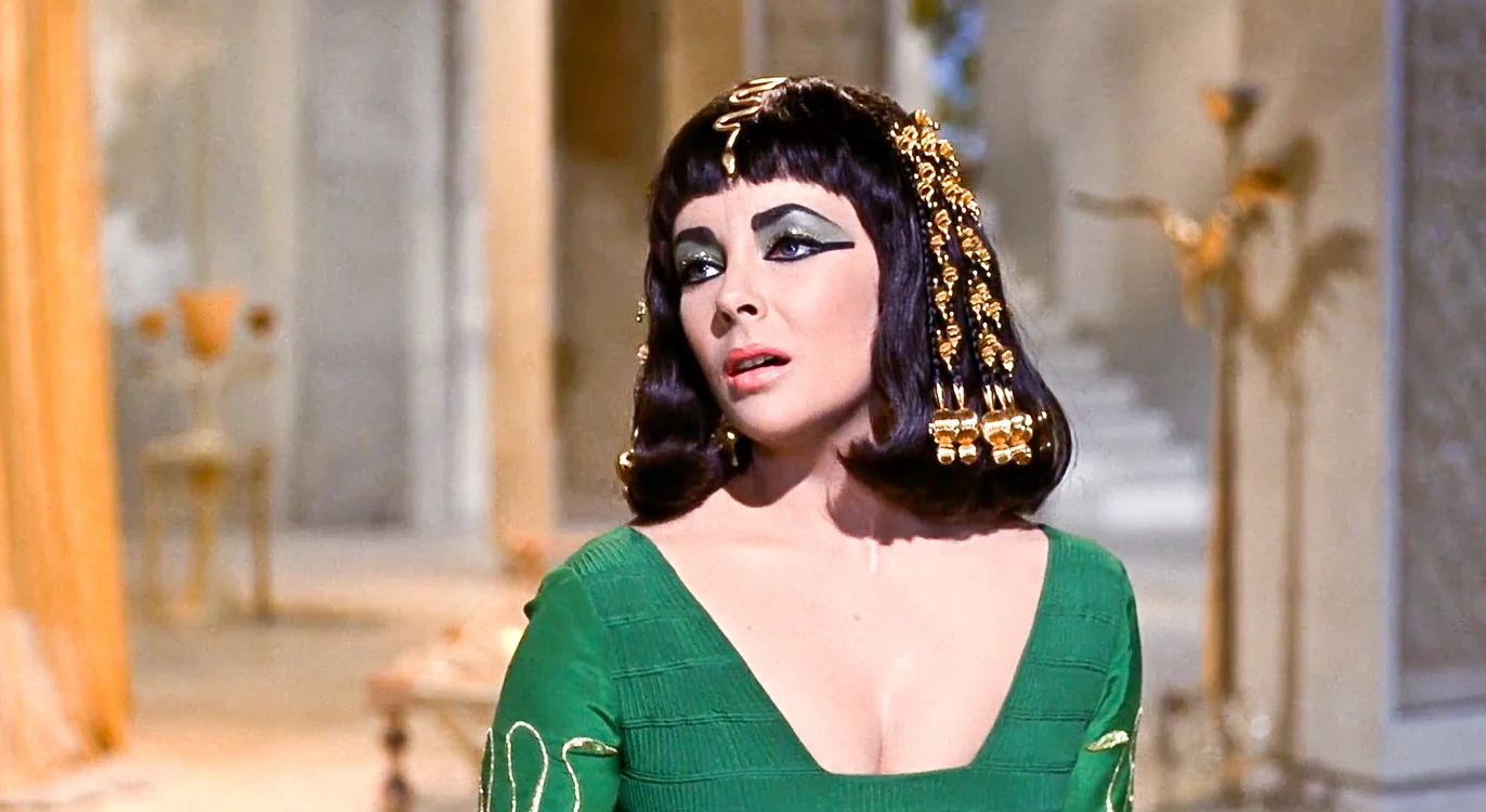 Elizabeth Taylor în rolul Cleopatrei, Profimedia (3) jpg