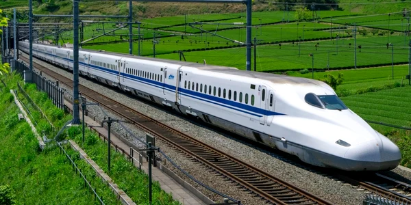 Tren de mare viteză din Japonia FOTO SHUTTERSTOCK
