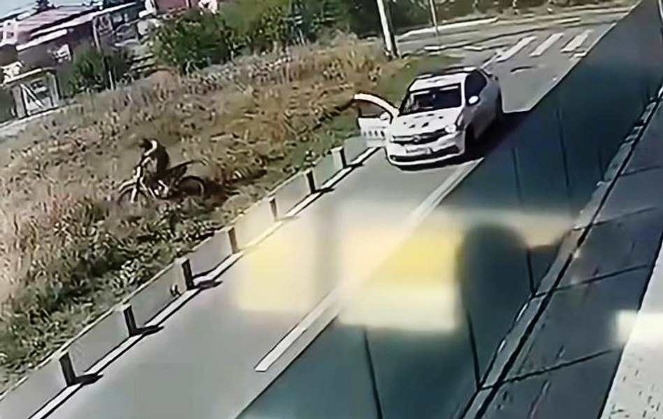 Motociclist, prins după o goană nebună pe străzile din Chitila. A ignorat semnalele polițiștilor și a fugit