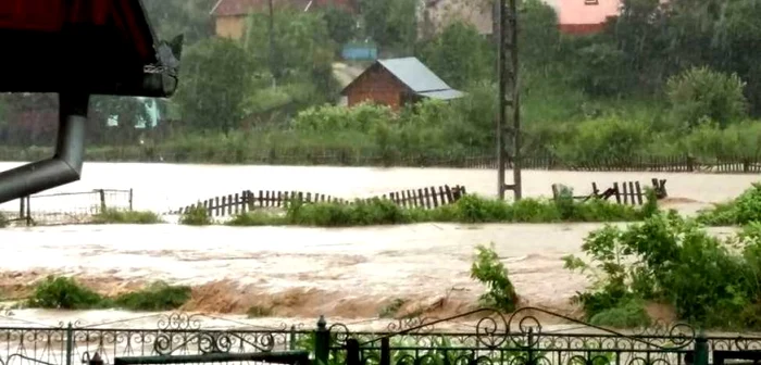 Inundaţii în Hunedoara. FOTO: ISU Hunedoara.