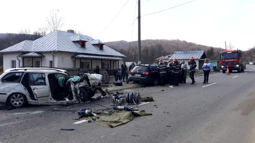 Imagini de la accidentul din Băile Govora cu 6 victime dintre care una decedata Foto Adevărul