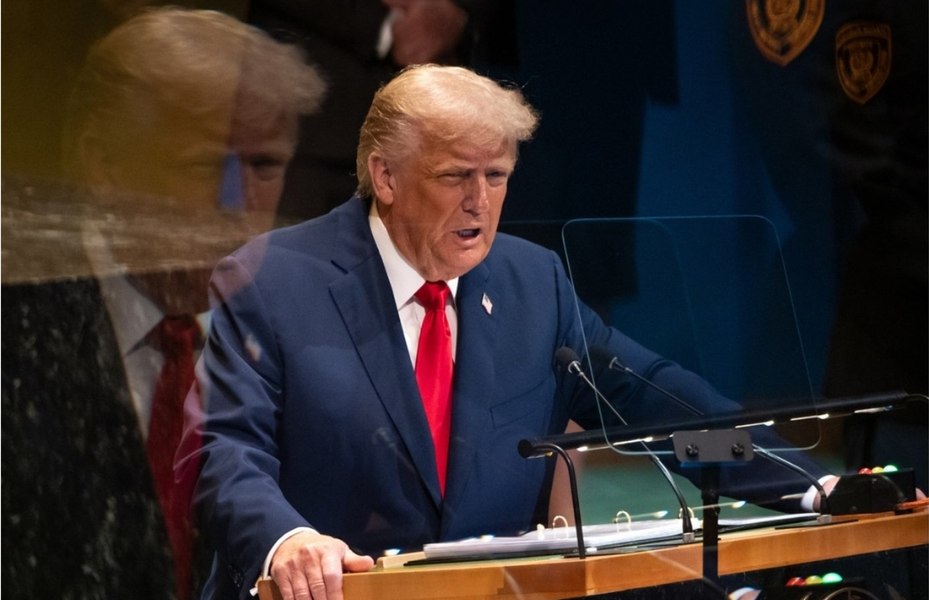 Trump, invitat să viziteze orașele bombardate atomic, Hiroshima şi Nagasaki