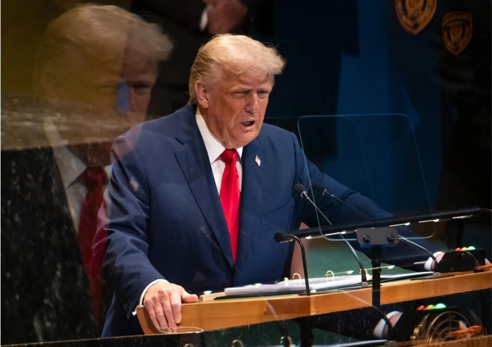 Trump, invitat să viziteze orașele bombardate atomic, Hiroshima şi Nagasaki