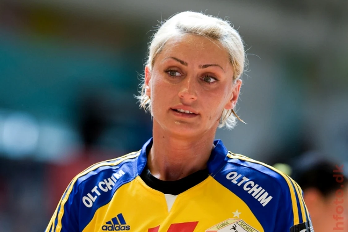 Pe când juca, Ramona Farcău era o handbalistă de clasă mondială