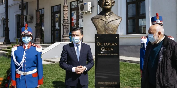 Bust Octavian Goga 