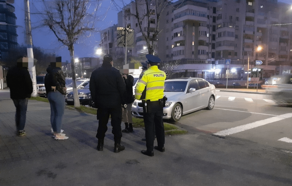 Tânăr de 17, înjunghiat de un alt tânăr, pe o stradă din Târgu-Jiu. Agresorul a fost reținut 