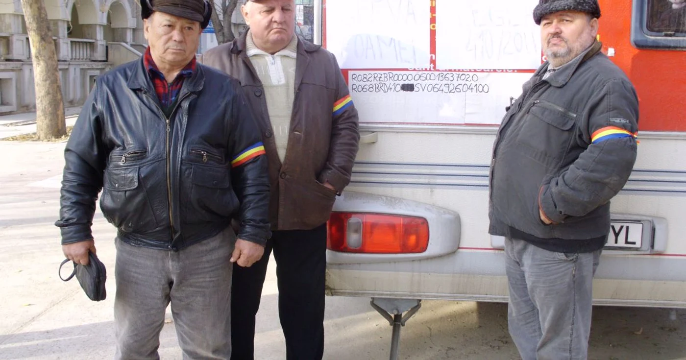 Trei dintre revoluționarii care fac greva foamei