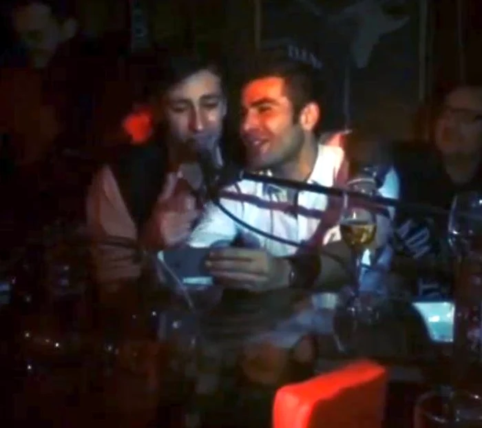 
    Adrian Mutu s-a apucat de muzică. (captură Instagram)  