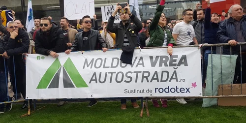 Liviu Dragnea aşteptat cu proteste la Iaşi FOTO Andreea Anton